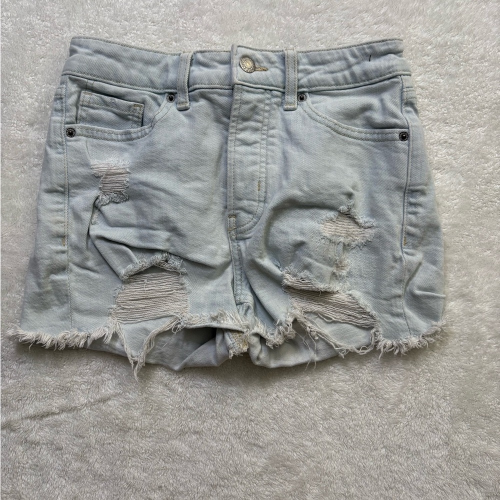 Old Navy OG Straight 3” Distressed Light Wash Denim Shorts